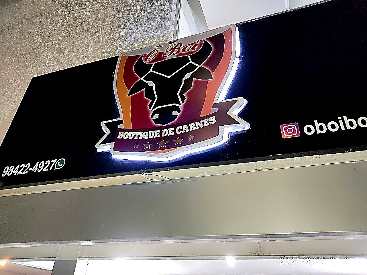 Painel iluminado para academia de jiu-jitsu com logo em destaque